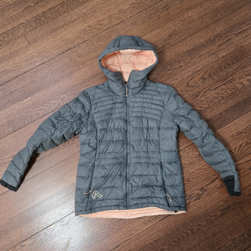 Women's Gray and Peach Ski Jacket
